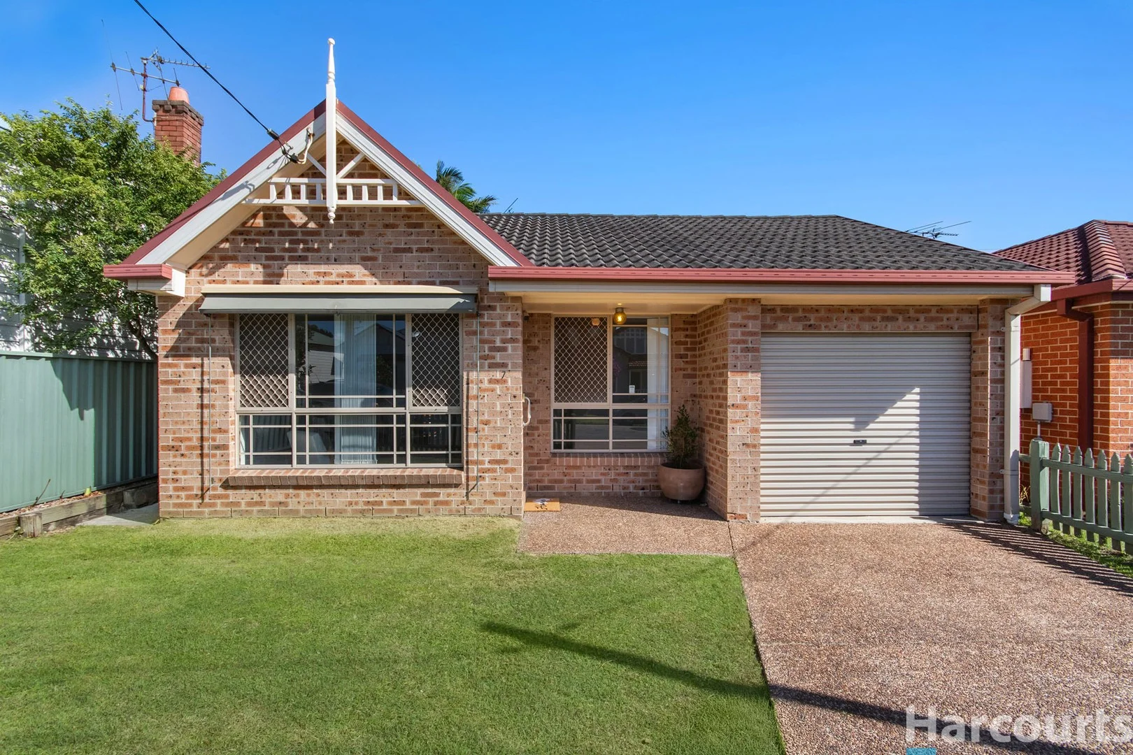 7 Thomas Street, Mayfield NSW 2304