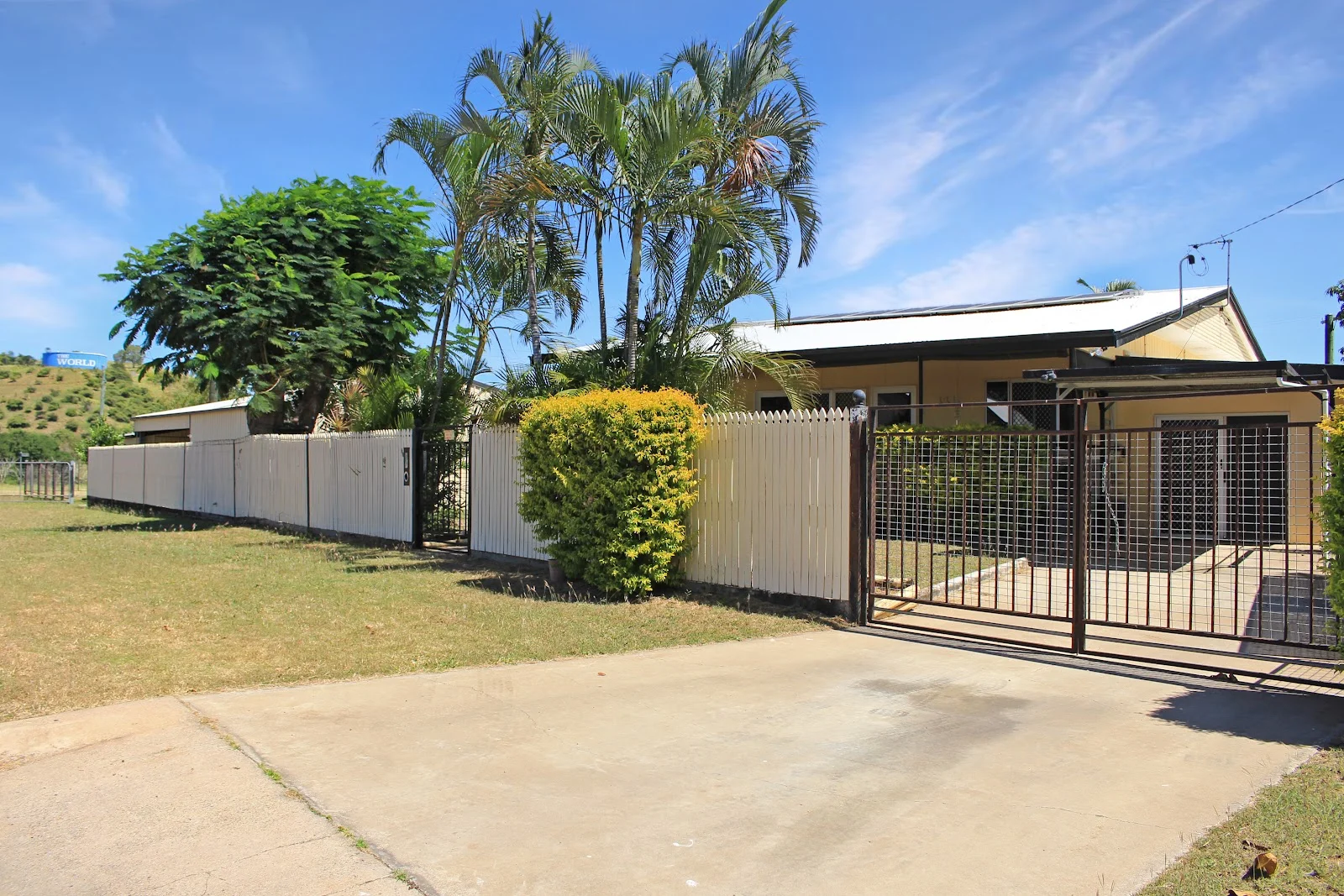 84 Deane Street, Charters Towers City QLD 4820