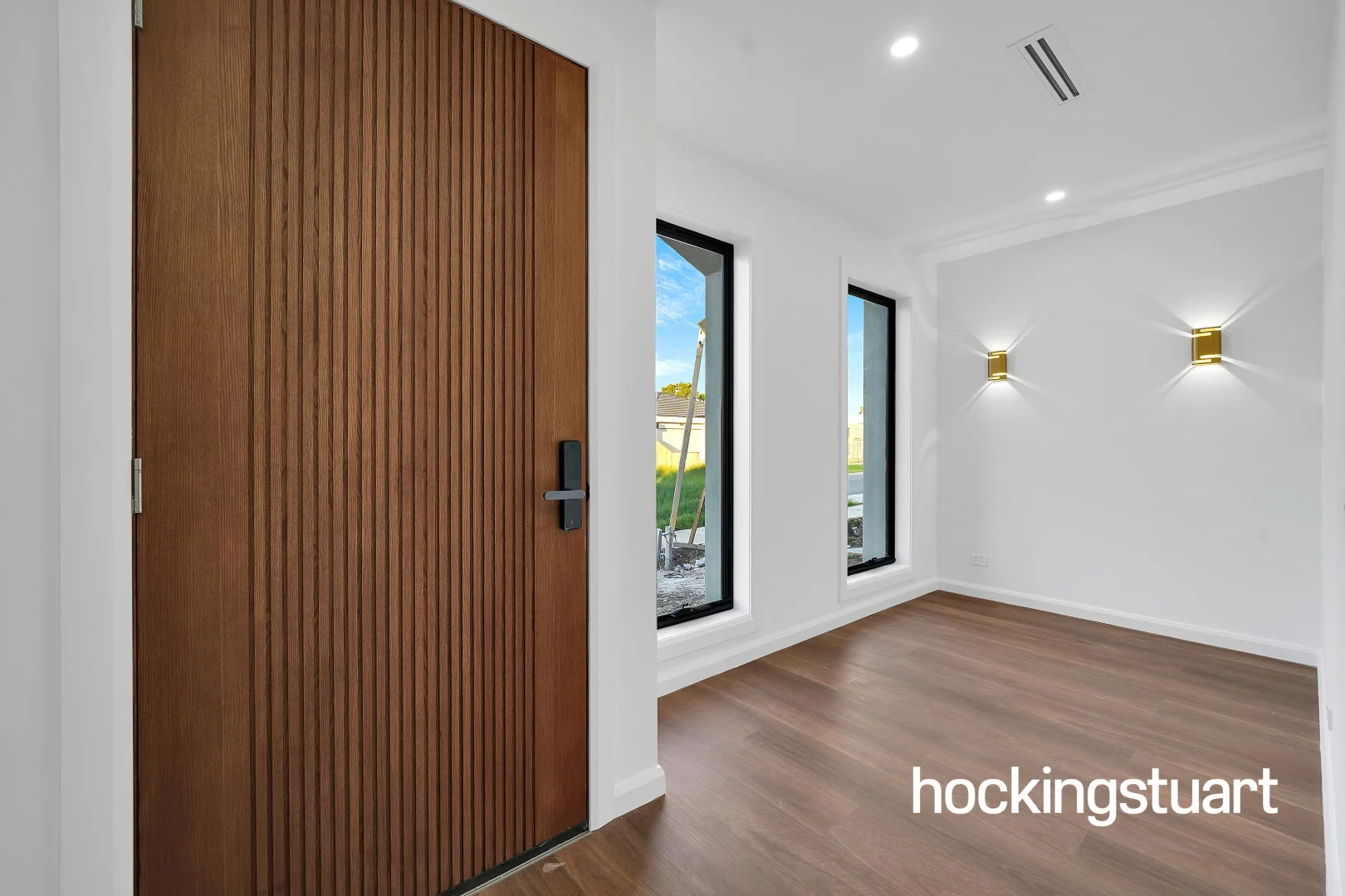 8 Davis Circuit, Wollert VIC 3750 photo 2