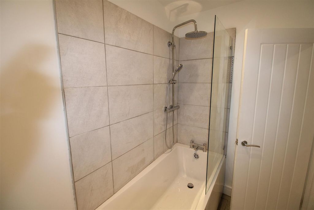 Additional image 5 of 3 bed semi-detached house to rentPenygraig Road Tonypandy, Tonypandy CF40