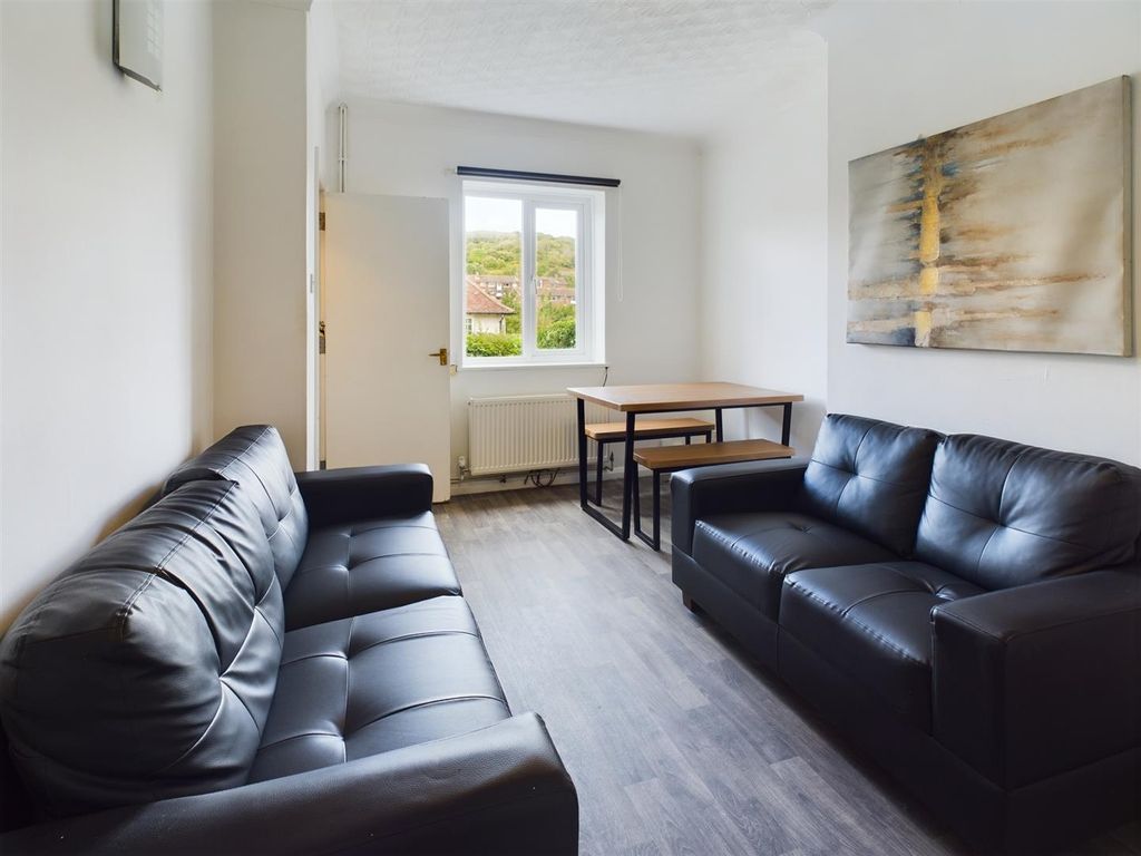 Additional image 2 of 7 bed shared accommodation to rentColbourne Avenue, Brighton BN2