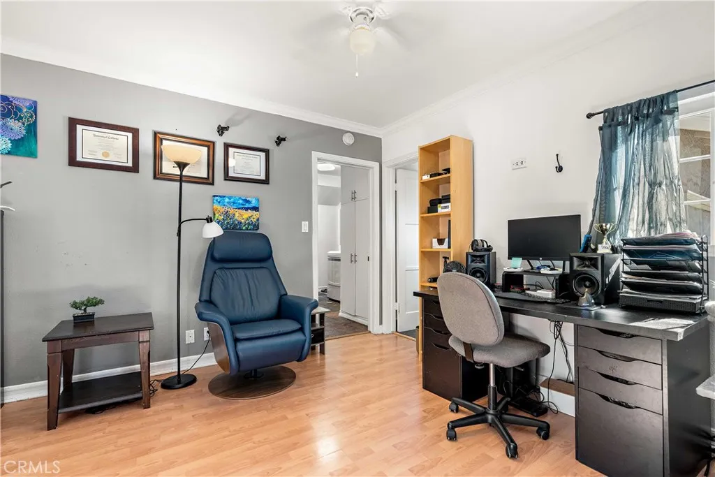 Additional image 21 of 17145 Strathern Street, Lake Balboa, CA 91406