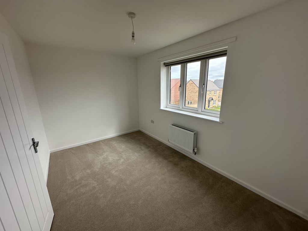 Additional image 14 of 3 bed town house to rentEpping Drive, Peterborough PE7