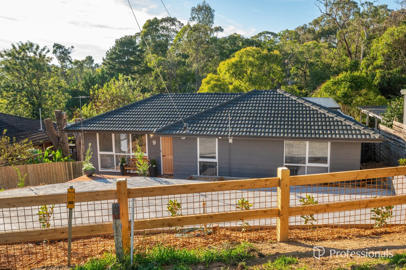 Additional image 2 of 9 Tarhilla Drive, Launching Place VIC 3139