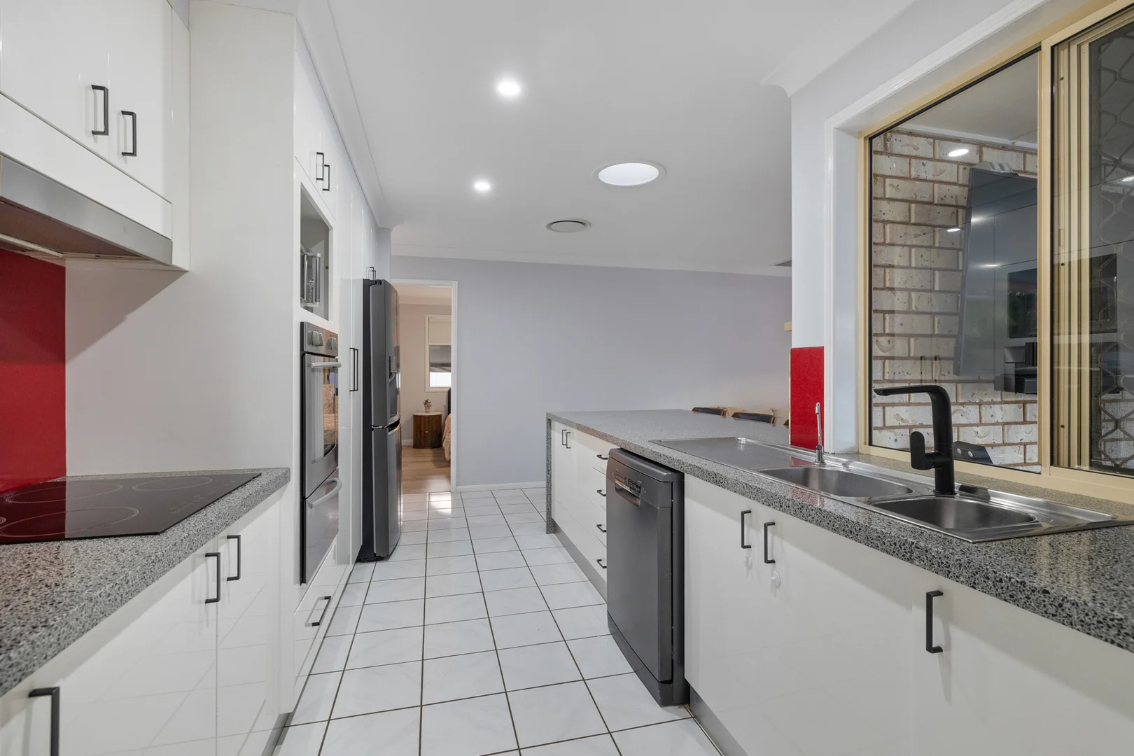 Additional image 10 of 11 Carisbrooke Court, Birkdale QLD 4159