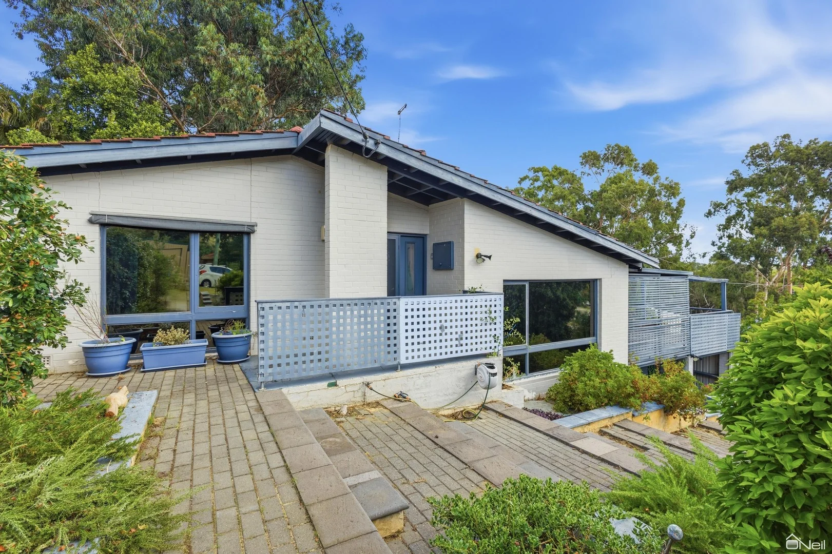 6 Savage Road, Kelmscott WA 6111