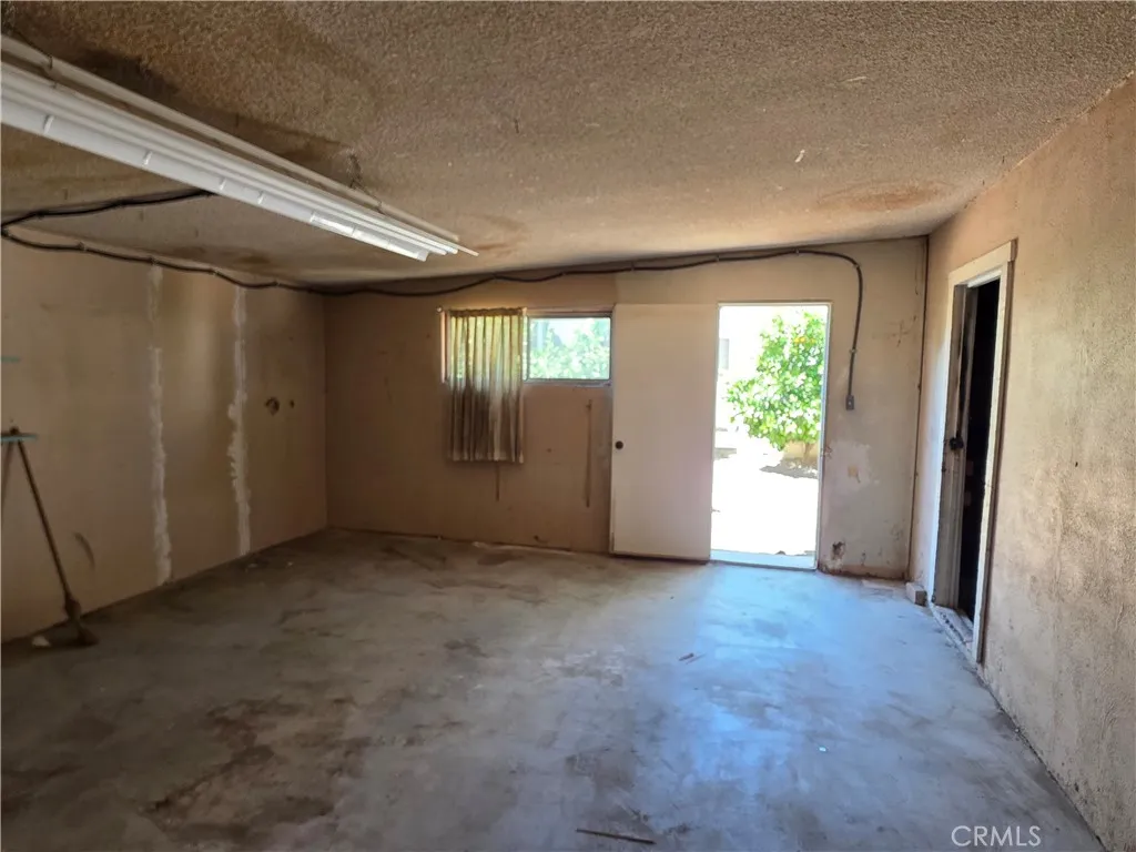 Additional image 43 of 7446 Dempsey Ave, Lake Balboa, CA 91406
