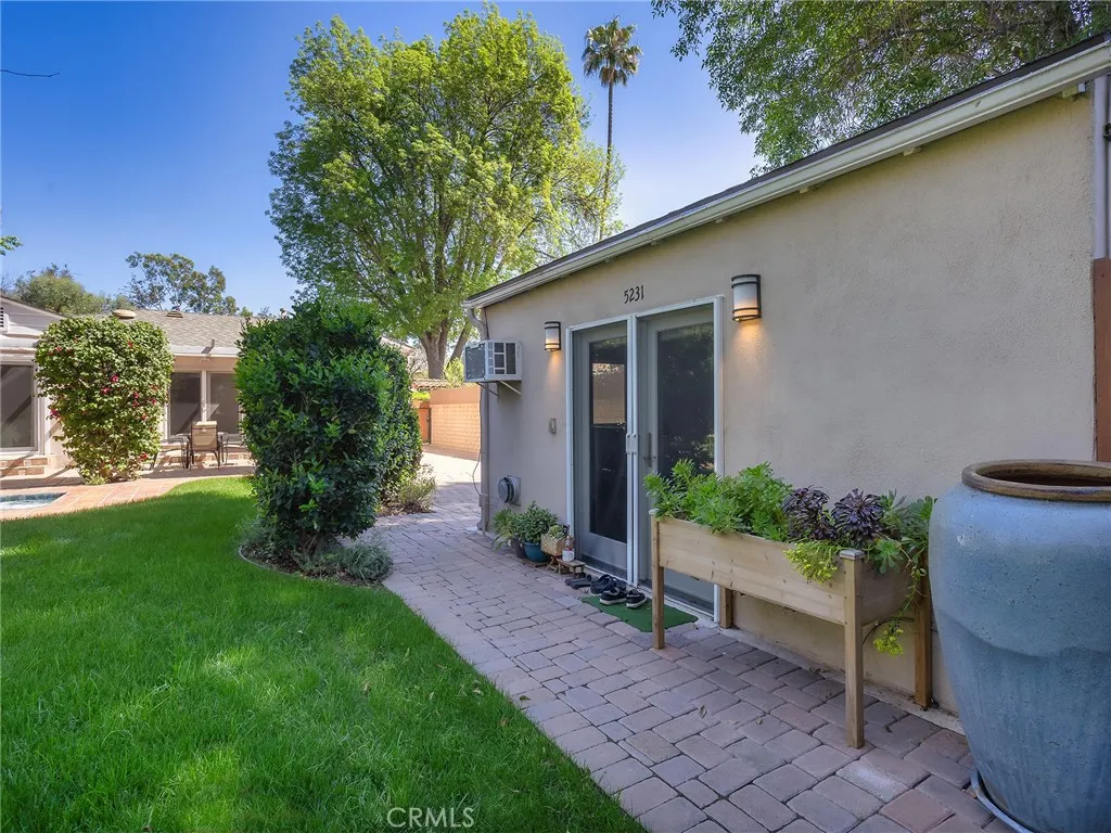Additional image 100 of 5233 Lemp Avenue, Valley Village, CA 91601