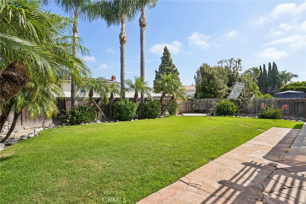 Additional image 94 of 1070 Visalia Dr, Costa Mesa, CA 92626