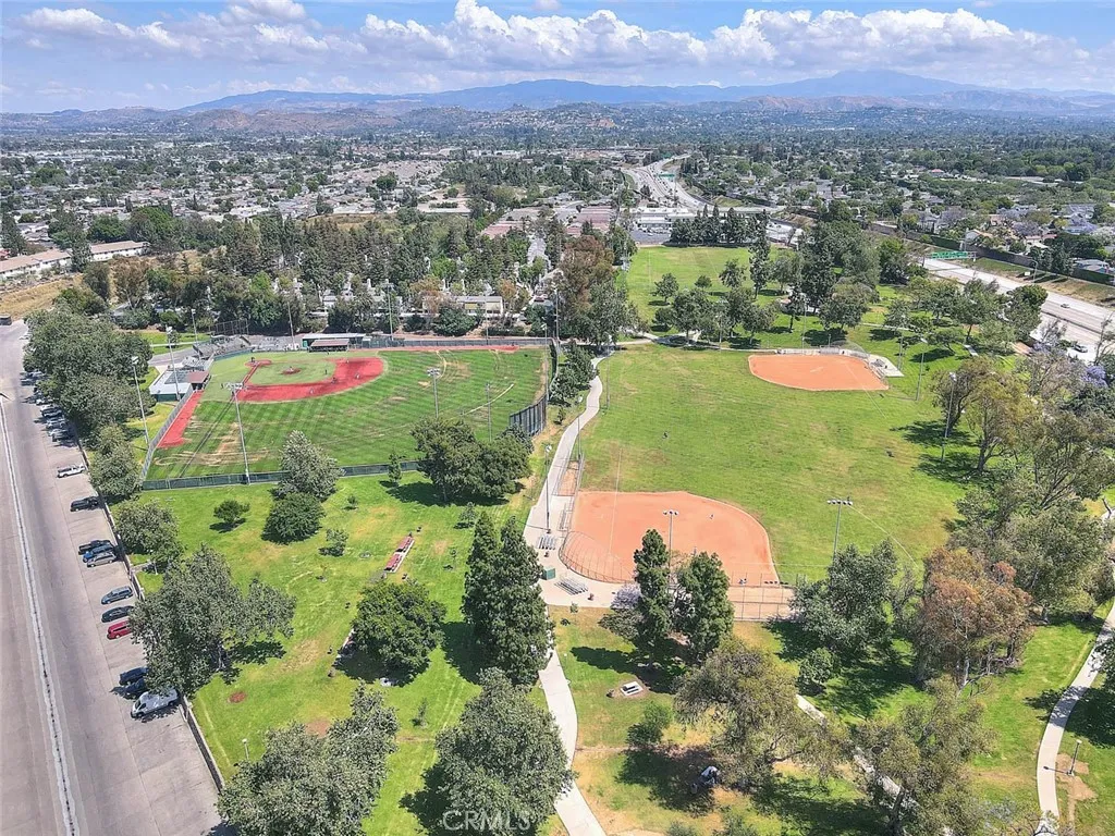 700 E Lake Drive E Unit 7, Orange, CA 92866
