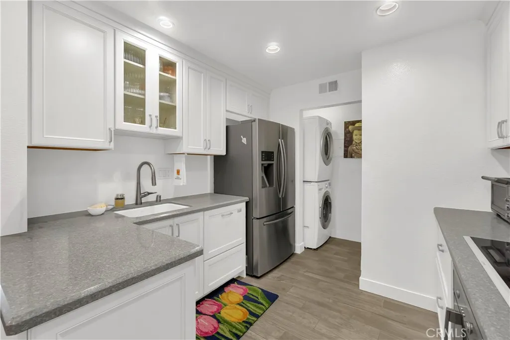 Additional image 8 of 358 Villa Point Dr, Newport Beach, CA 92660