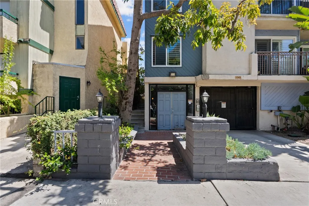 Additional image 4 of 1742 S Bentley Avenue Unit 201, Los Angeles, CA 90025