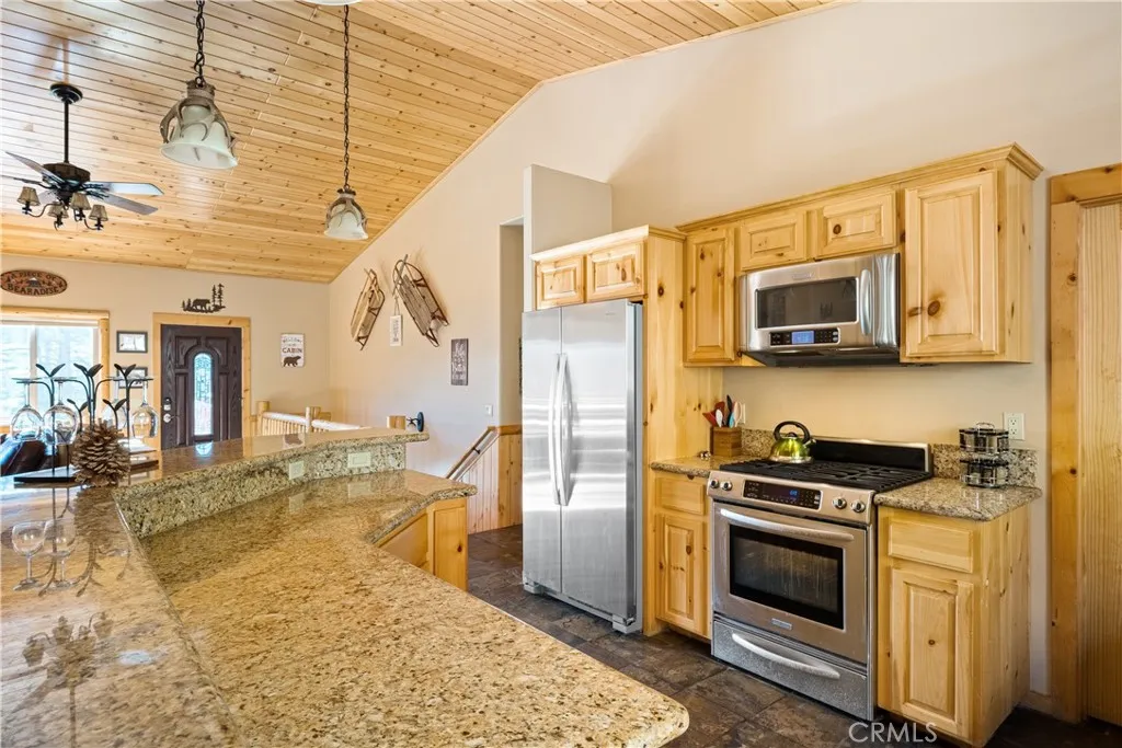 Additional image 59 of 43628 Yosemite Drive, Big Bear Lake, CA 92315