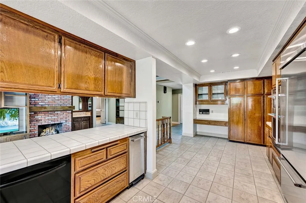Additional image 19 of 18886 Mount Walton Circle, Fountain Valley, CA 92708