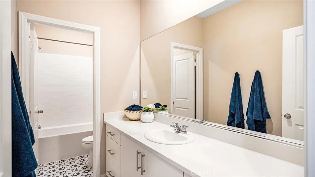 Additional image 10 of 17574 Bassets Street, Hesperia, CA 92345