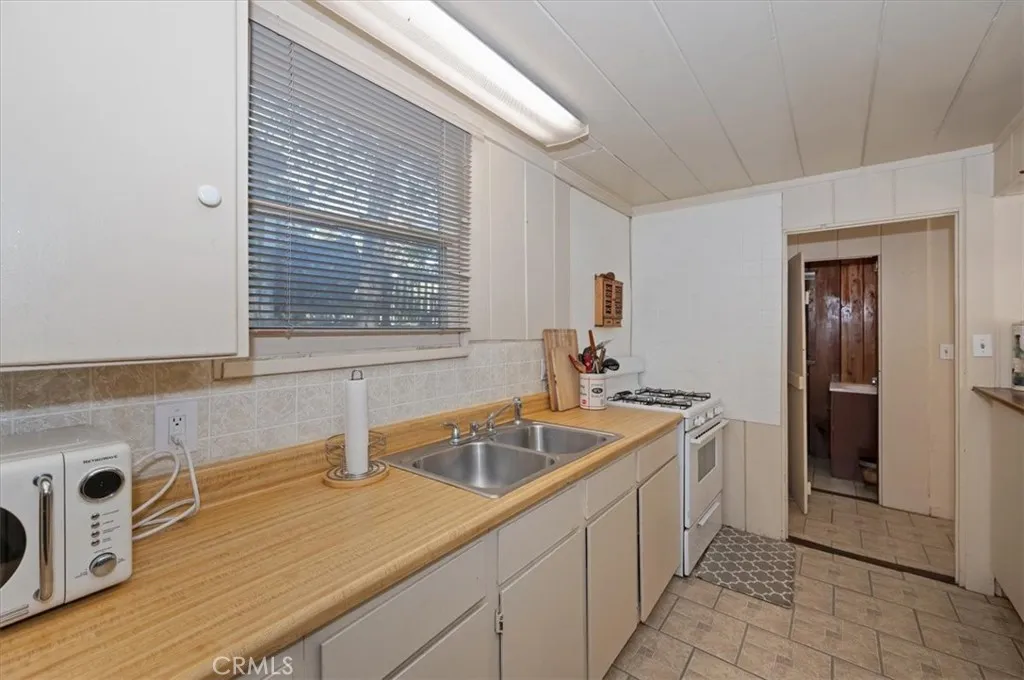 Additional image 14 of 22838 Waters Dr, Crestline, CA 92325