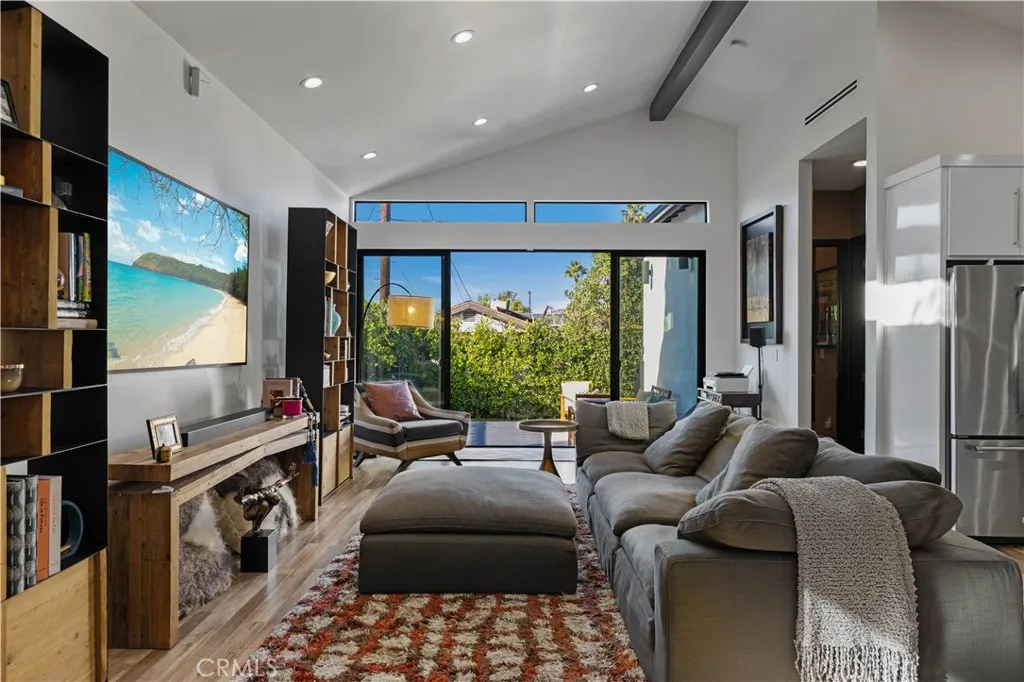 Additional image 8 of 17929 Martha Street, Encino, CA 91316