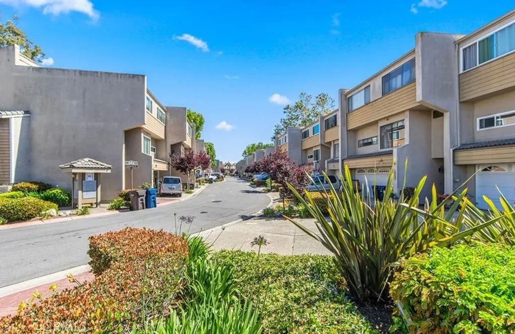 Additional image 15 of 18697 Club Ln, Huntington Beach, CA 92648