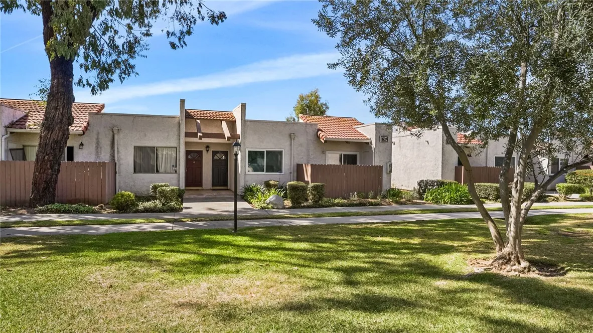 Additional image 19 of 17572 Vandenberg Lane Unit 4, Tustin, CA 92780