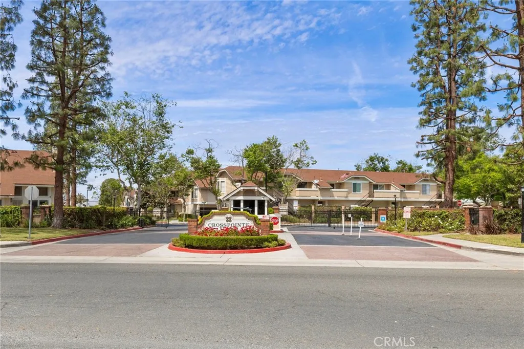 12640 Briarglen Loop Unit D, Stanton, CA 90680