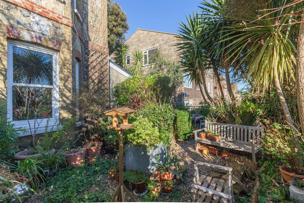 Additional image 19 of 5 bed property for saleBonchurch, Isle Of Wight PO38
