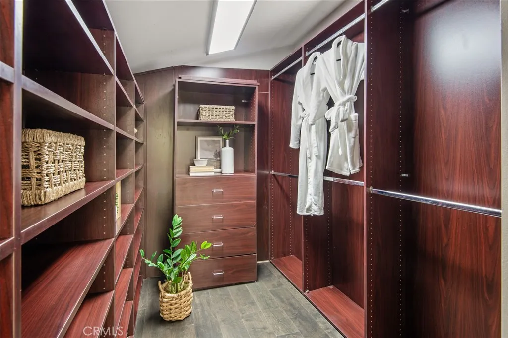 Additional image 93 of 905 N Hillside, Long Beach, CA 90815
