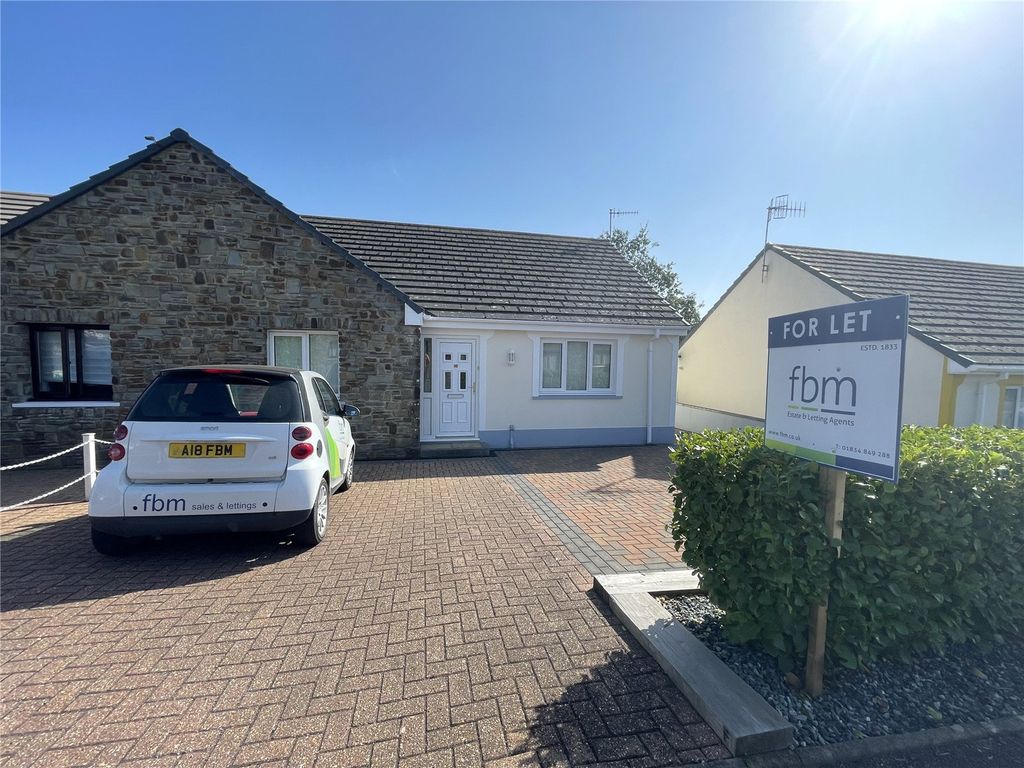 2 bed bungalow to rentAshdale Lane, Pembroke, Pembrokeshire SA71