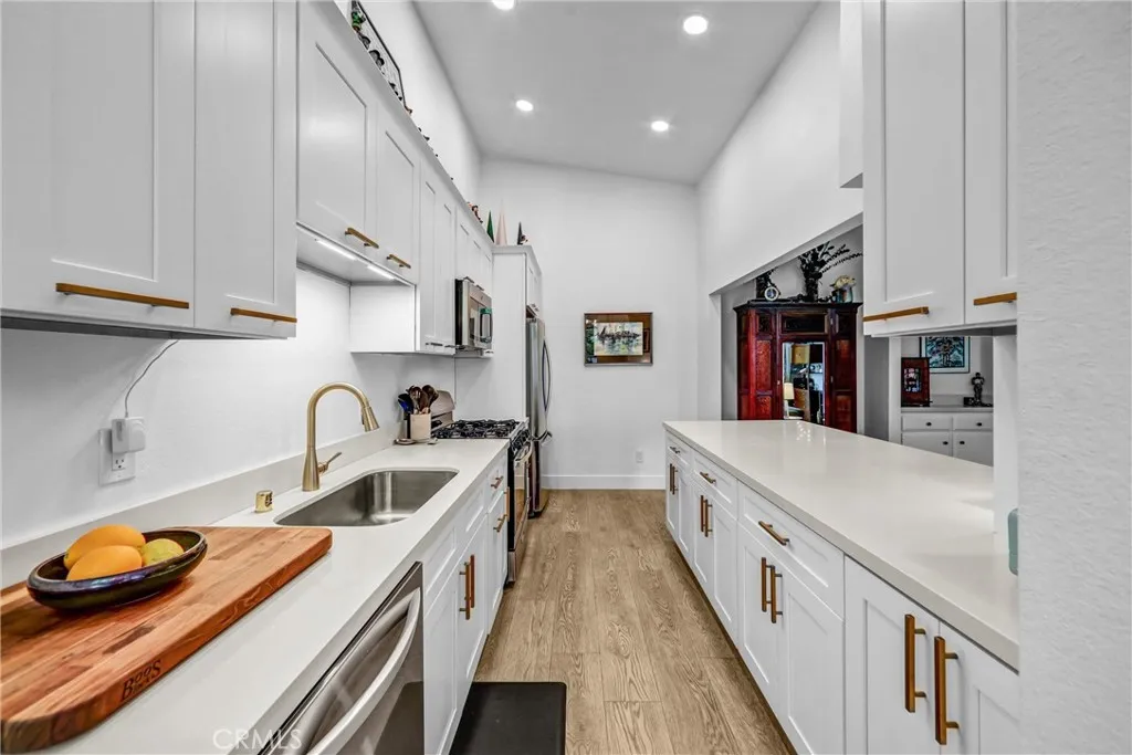 Additional image 14 of 5805 Whitsett Avenue Unit 201, Valley Village, CA 91607