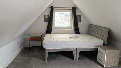Bedroom 7, Hill Barton Road EX1, Room to rent