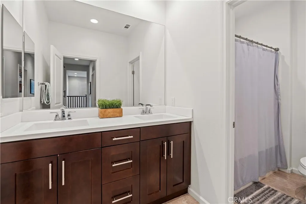 Additional image 90 of 25140 Golden Maple Drive, Canyon Country, CA 91321