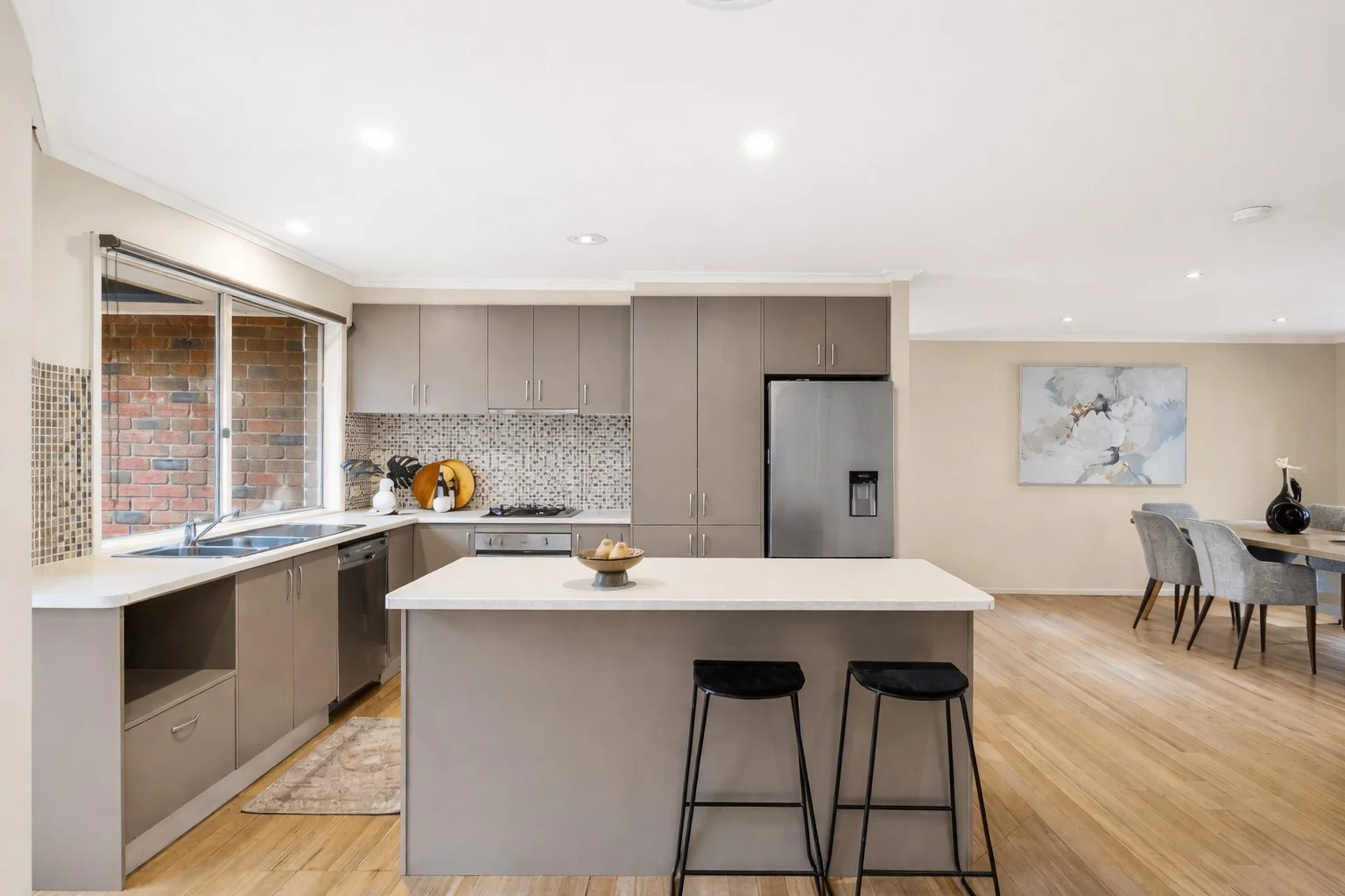 Additional image 8 of 1 Ferncroft Court, Berwick VIC 3806