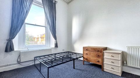 Gloucester Road Avonmouth, Bristol BS11, Studio to rent