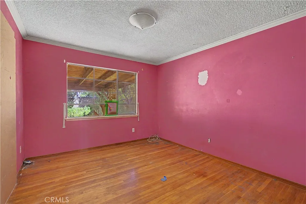 Additional image 18 of 22337 Strathern Street, Canoga Park, CA 91304