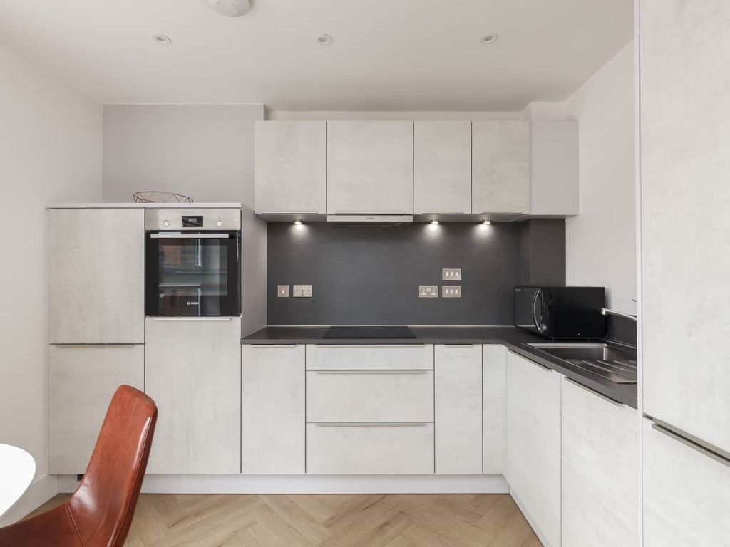 Additional image 4 of 1 bed flat to rentFestival Court, Festival Park, Glasgow G51