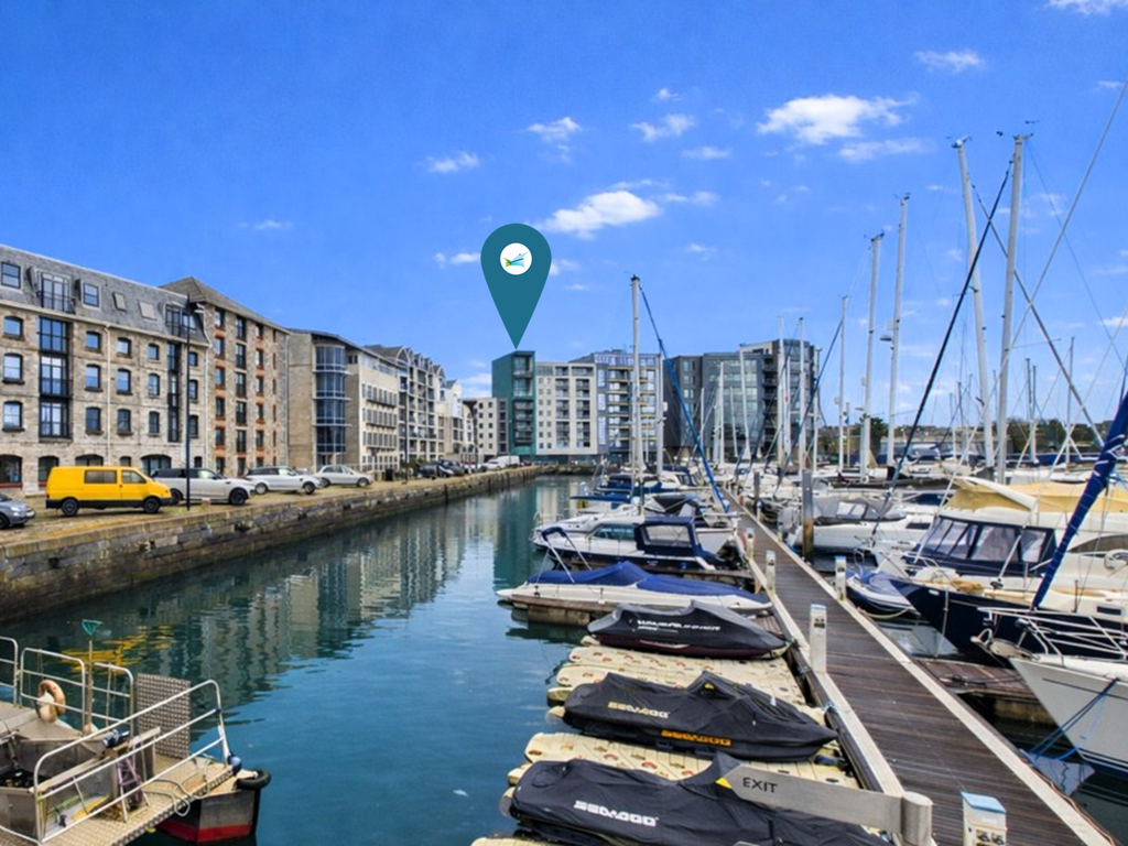 2 bed flat to rentHarbour Avenue, Sutton Harbour PL4