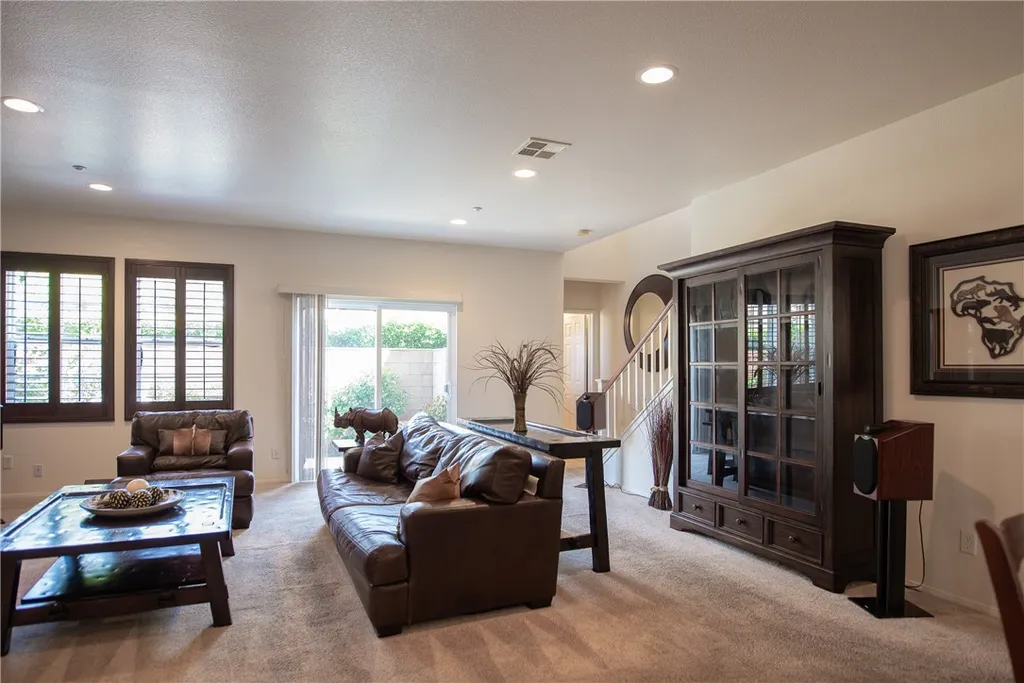 7353 Ellena W Unit 52, Rancho Cucamonga, CA 91730 photo 5