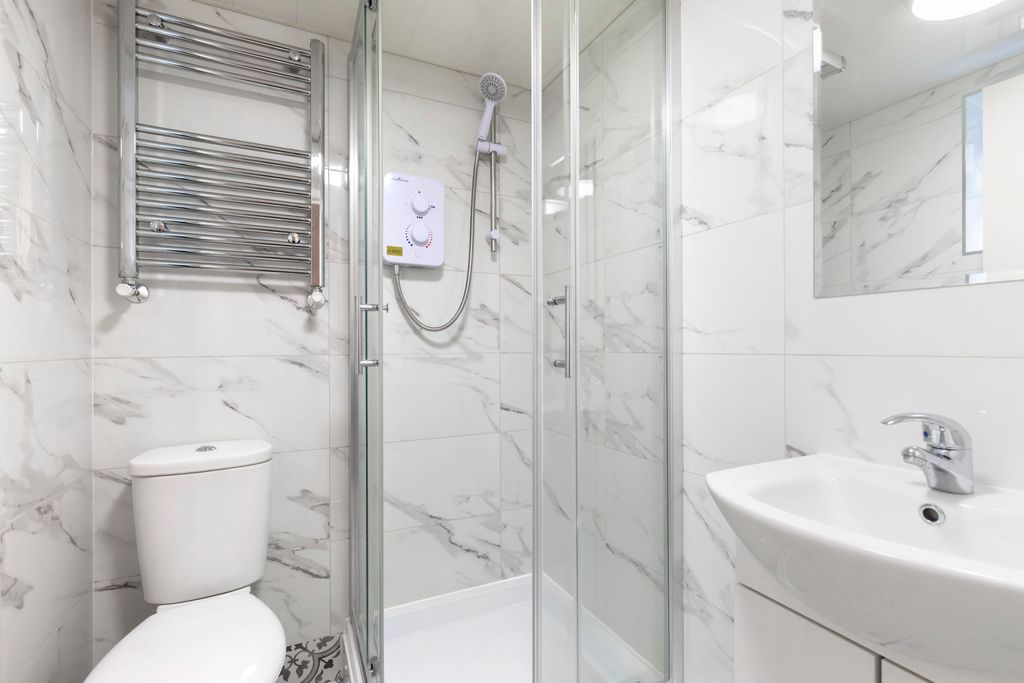 Additional image 7 of 1 bed flat to rentWellington Street, Cheltenham GL50