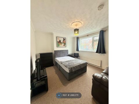 Carnarvon Road, Reading RG1