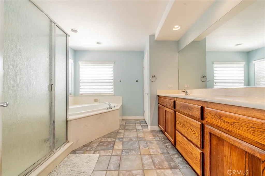 Additional image 75 of 10636 Larch Rd, Oak Hills, CA 92344