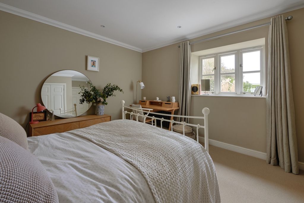 Additional image 13 of 5 bed detached house to rentChurch Lane, Holybourne, Alton GU34