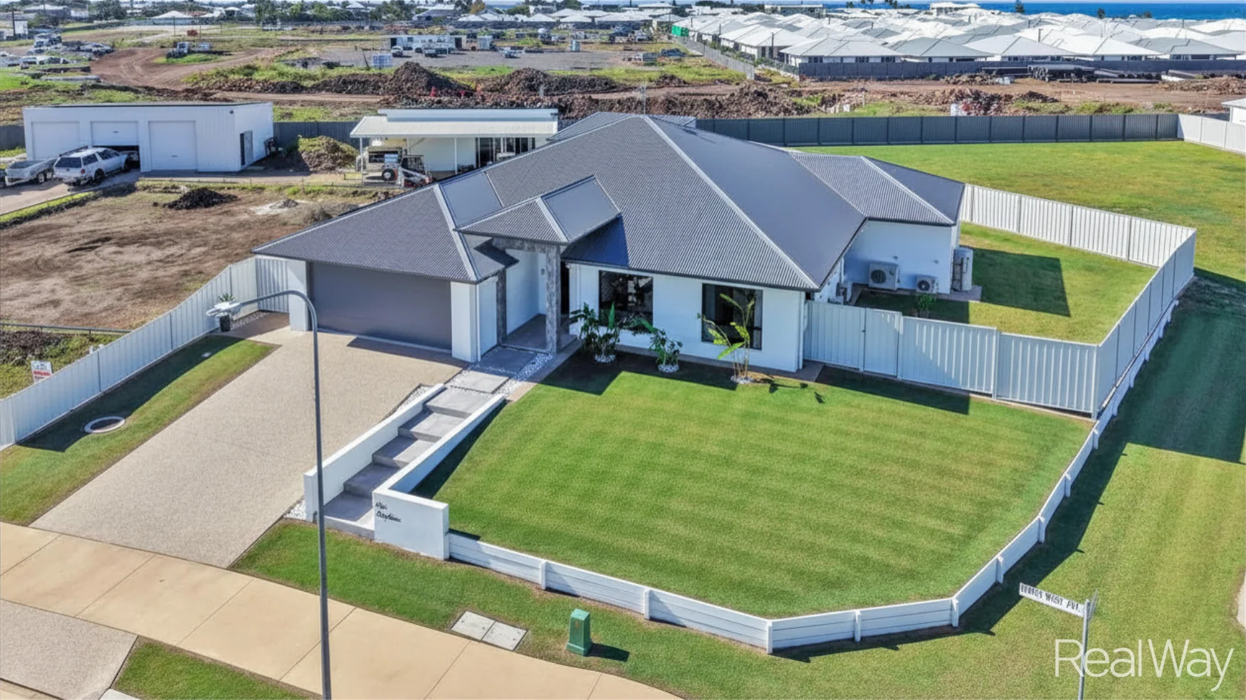 1 Stapleton Avenue, Innes Park QLD 4670