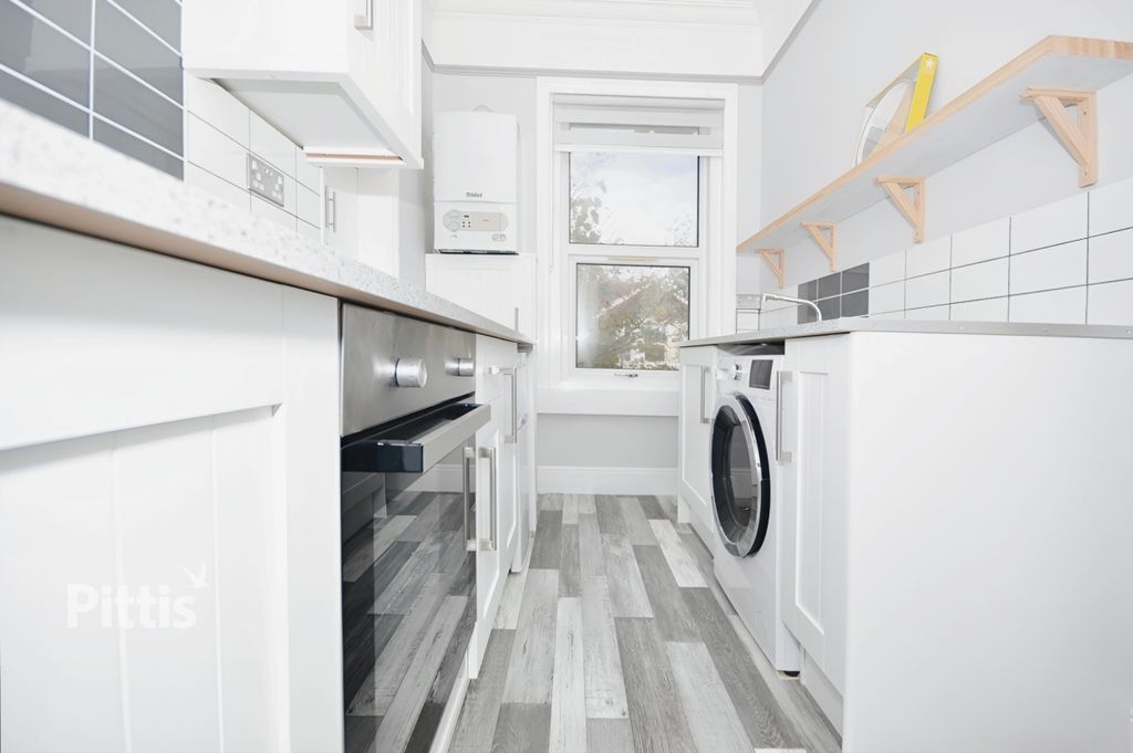 Additional image 5 of 1 bed flat to rentStation Avenue, Sandown PO36