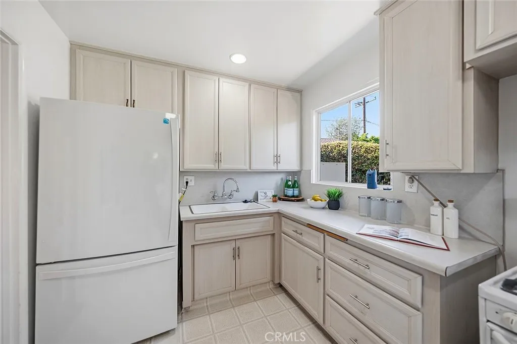 Additional image 11 of 1911 Snowden Ave, Long Beach, CA 90815