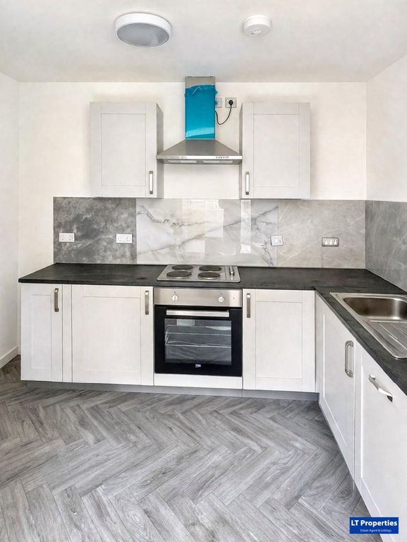 1 bed flat to rentSummerview Court, Mill Street, Luton LU1 photo 2