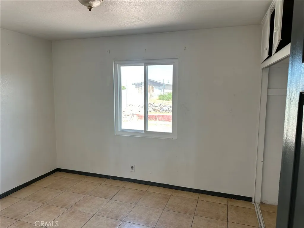 Additional image 40 of 709 Caliente Dr, Barstow, CA 92311