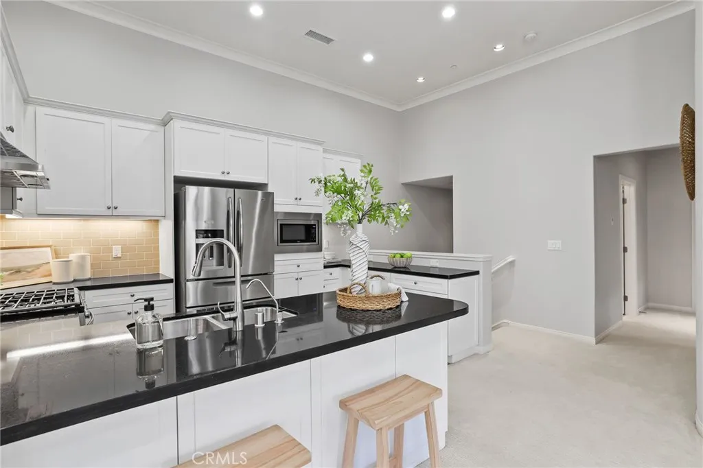 Additional image 51 of 67 Kempton, Irvine, CA 92620