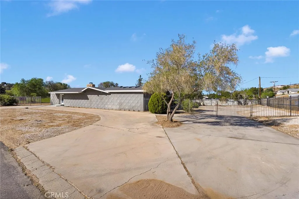 Additional image 3 of 8732 Pico Avenue, Hesperia, CA 92345