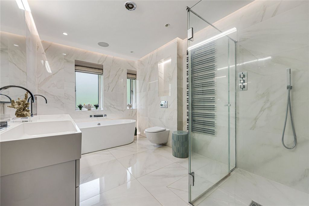 Additional image 17 of 5 bed detached house to rentBrooks Drive, Hale Barns, Altrincham WA15