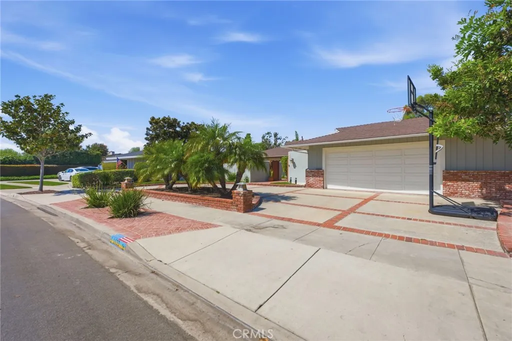 Additional image 142 of 1633 Santiago Dr, Newport Beach, CA 92660