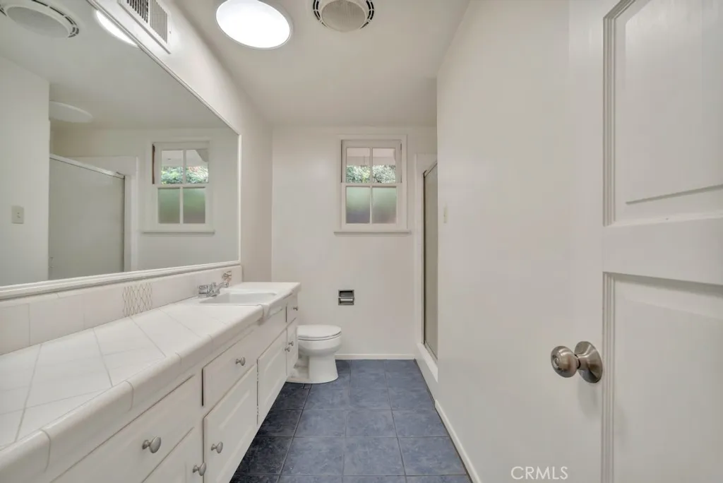 Additional image 24 of 4809 Queen Victoria Road, Woodland Hills, CA 91364